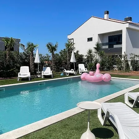 1 Bedroom Stunning In *